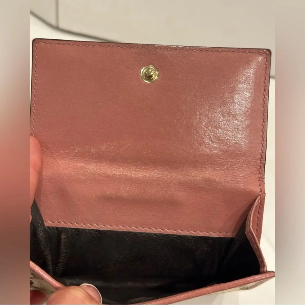 Gucci Wallet more life left  Vintage . Cards money id holder heart icon luxury - Picture 13 of 14